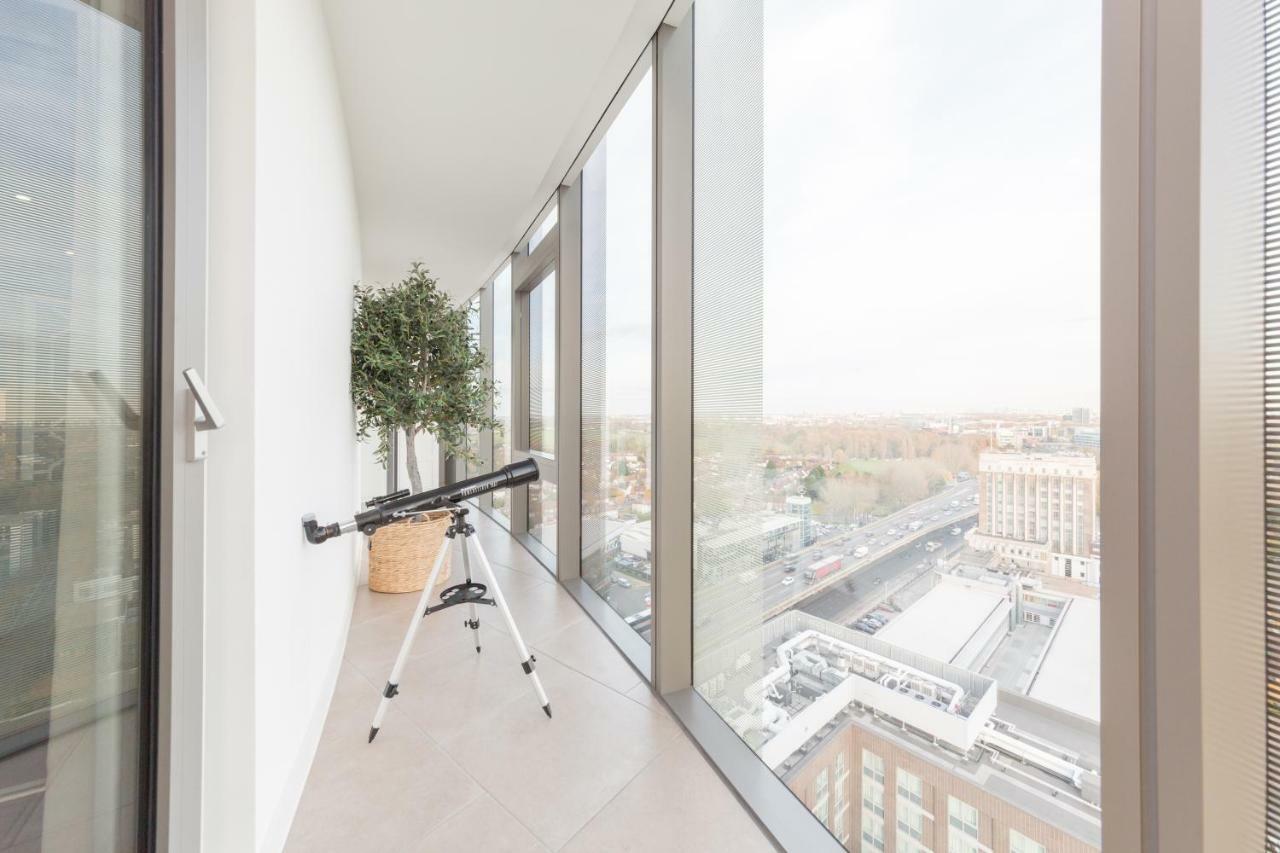 Kew Eye Apartments Brentford London 外观 照片