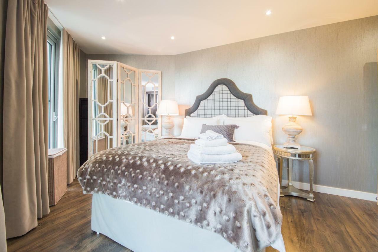 Kew Eye Apartments Brentford London 外观 照片