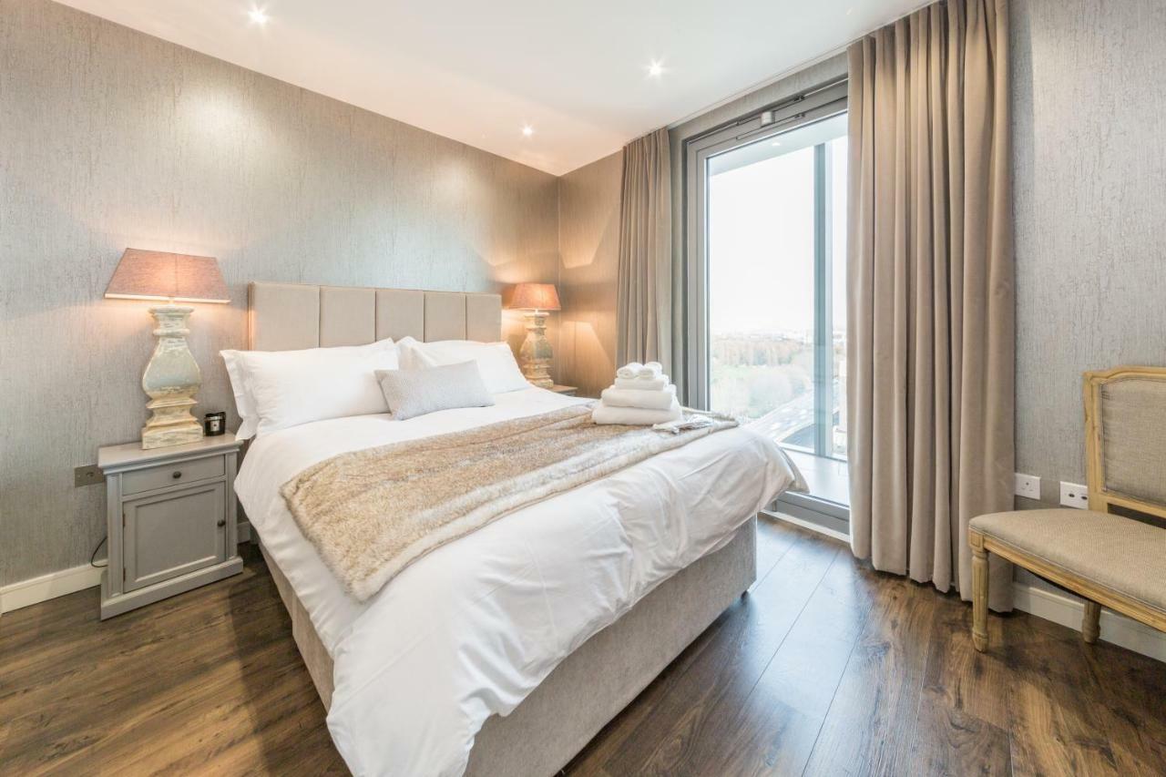 Kew Eye Apartments Brentford London 外观 照片